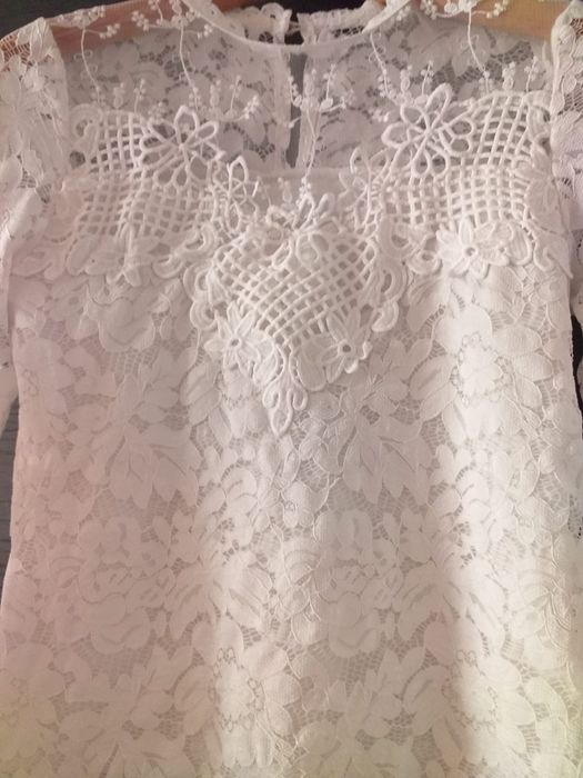 Śliczna koronkowa bluzka