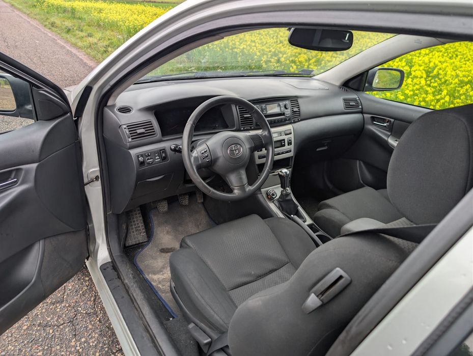 Toyota corolla e12