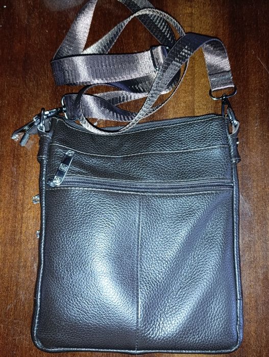 Барсетка ( кожаная 100%)