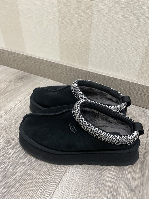 Оригінальні UGG Taz б/в