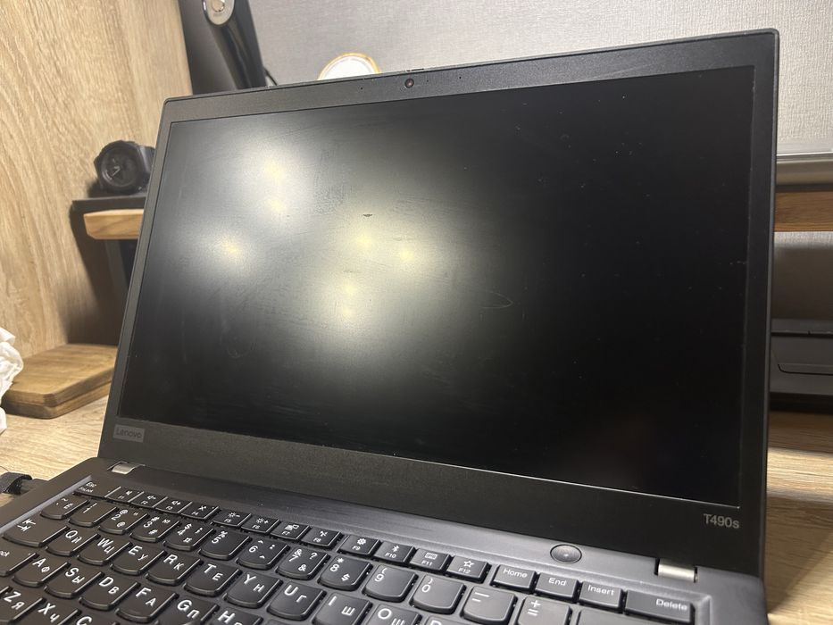 ноутбук lenovo thinkpad t490s ,CORE i5-8366U, IPS, 256gb, 8gb RAM