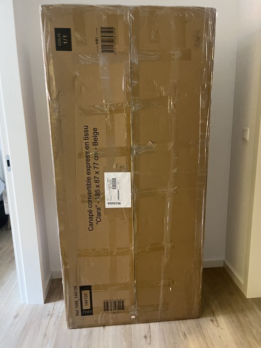 Sofa novo! facilitação no transporte 480€