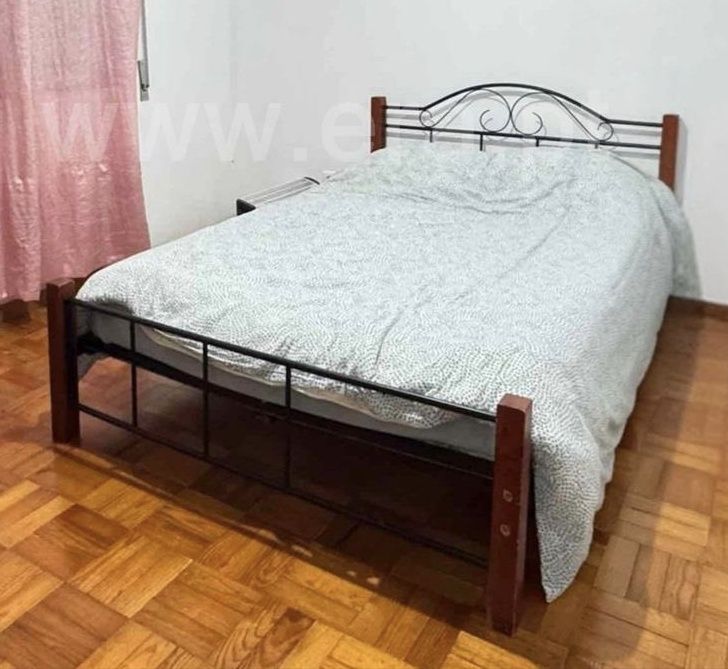 Cama de casal com estrado e colchão