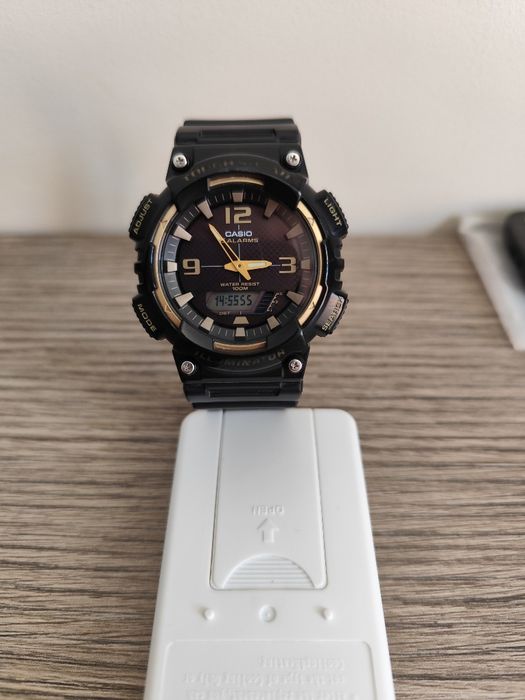 Годинник Casio AQ-S810W
