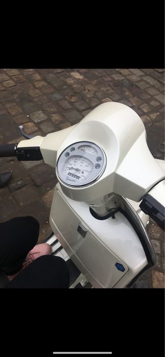 Продам мопед Vespa px 200