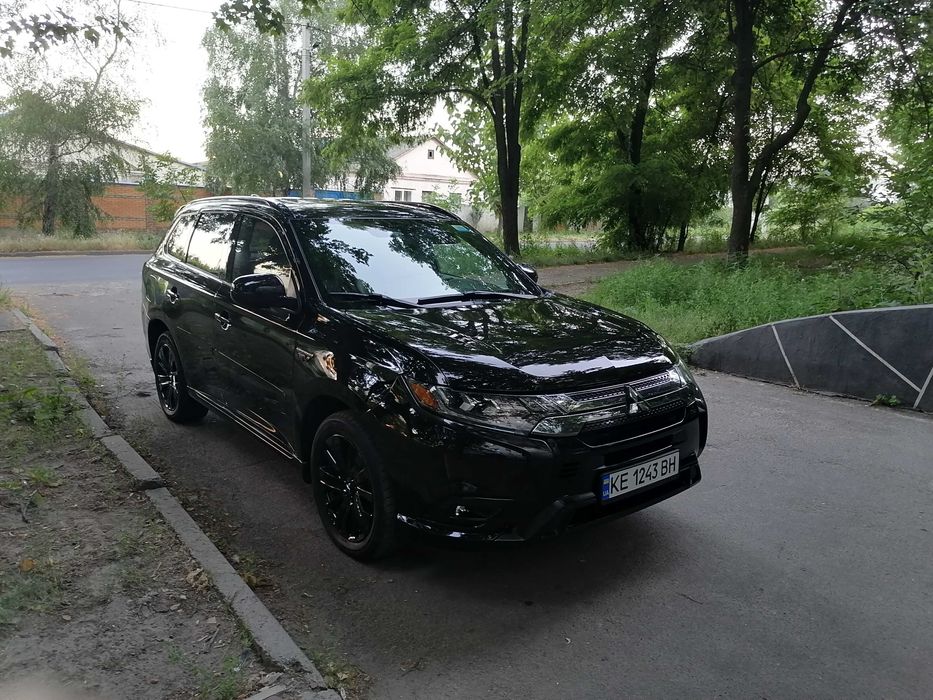 PHEV Mitsubishi Outlander FE 2021