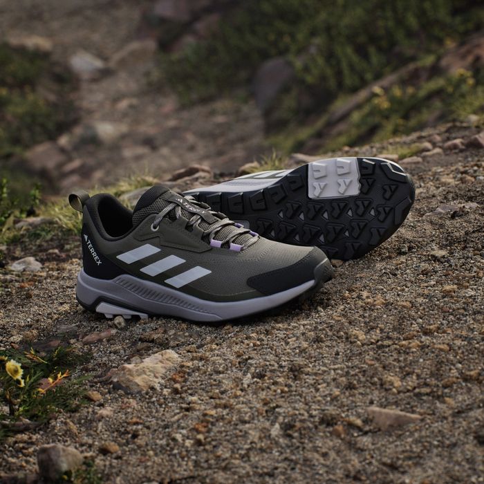 Жіночі треккінгові кросівки Adidas Terrex  JQ9955