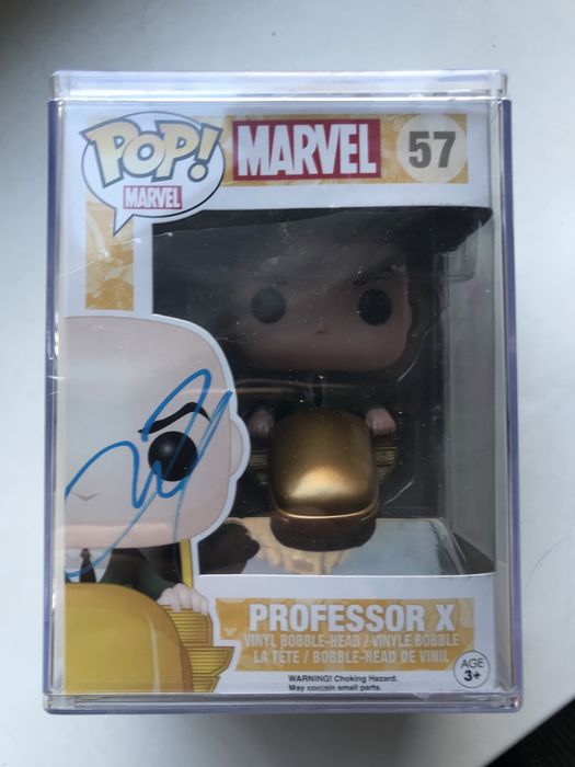 Funko Professor X с автографом Джеймса Макэвоя