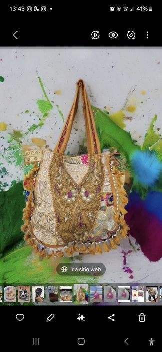 Mala tote feita à mão, cores vibrantes, bordada com borlas decorativas