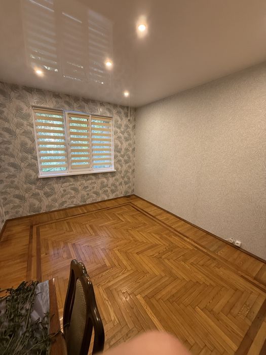 Продам 3к в Бородянці, центр міста 73м2, балкон