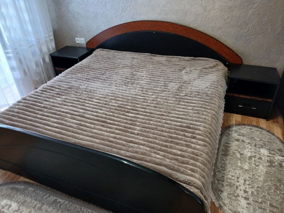 Ліжко двоспальне  спальня