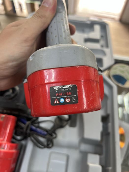 2 шуруповерта Powertec и Forte Pro Line + кейсы, зарядки