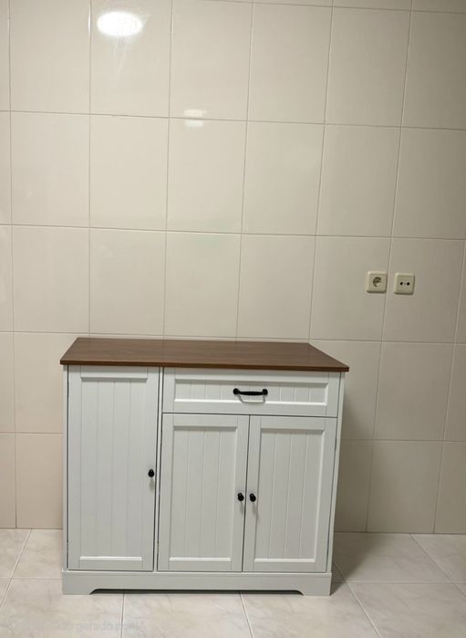 Móvel de apoio cozinha