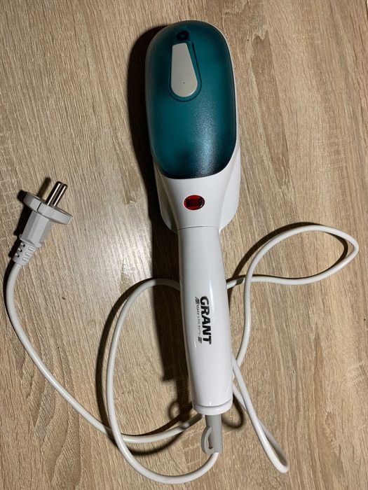 Ручной отпариватель Grant для одежды