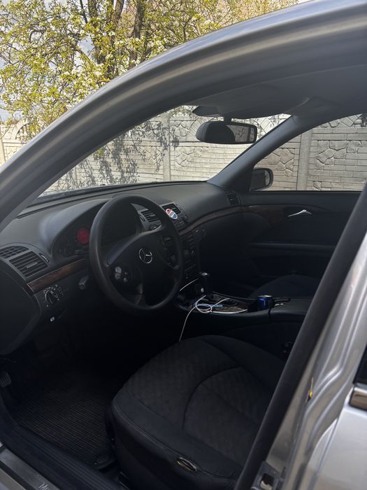 Продам w211 2,7 дизель