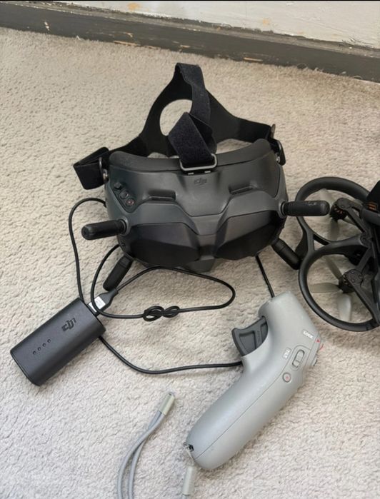 DJI AVATA + DJI Goggles V2 + motion controller