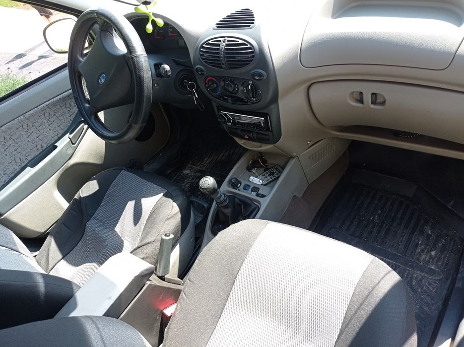 В продажу ЛАДА калина 1118 седан