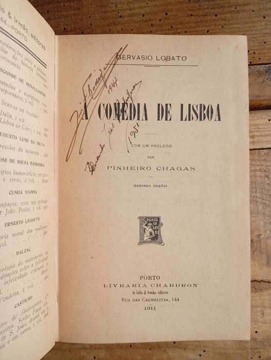 livro "A Comédia de Lisboa"