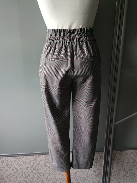 Spodnie Bershka 34 w krateczkę