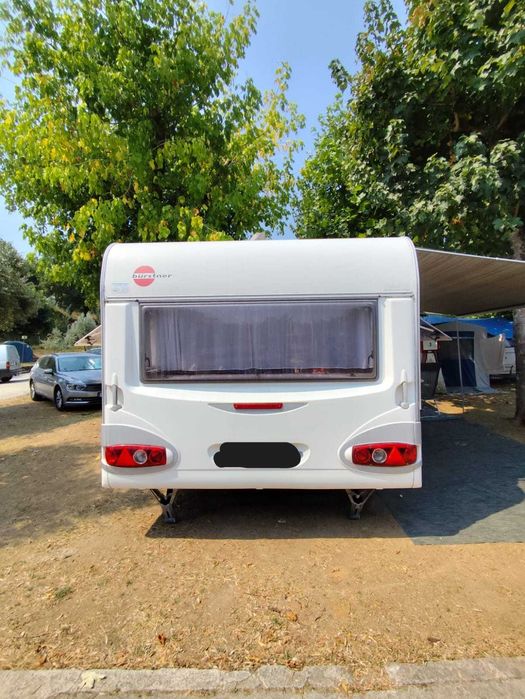 Bürstner 720 TK Ventana Trailer Caravan – 3 Bedrooms