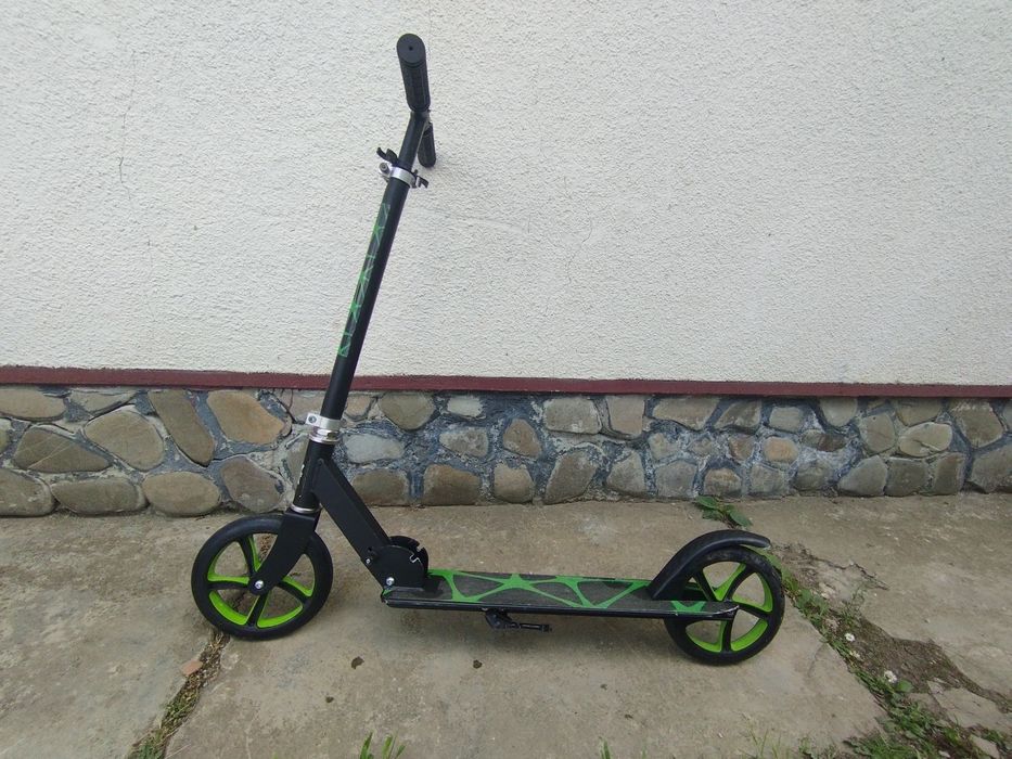 Самокат дитячий.