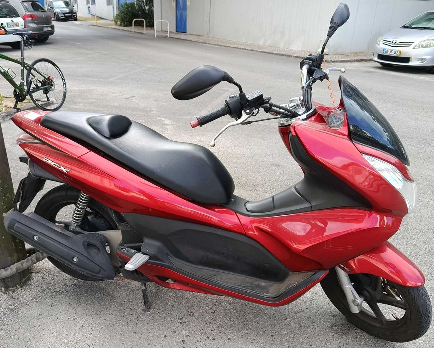 Honda PCX 125 em bom estado