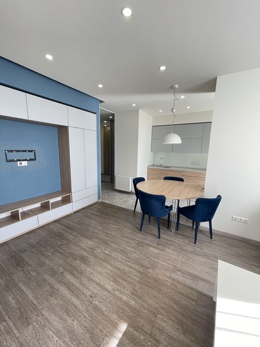 Продам 2-комн.кв. Центр, Менора, Литейная, 2А.