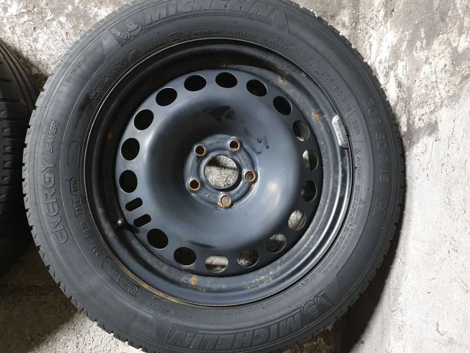 Felgi stalowe koła Opel Astra J K R16 5x105 opony letnie 205/60R16