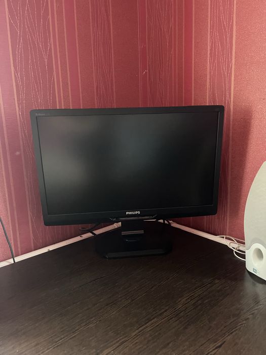 Монитор Philips ,компьютерный монитор