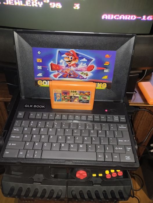 Consola antiga dos anos 90