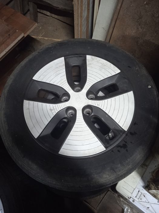 Колеса KIA Soul electric в зборі  205/60R16