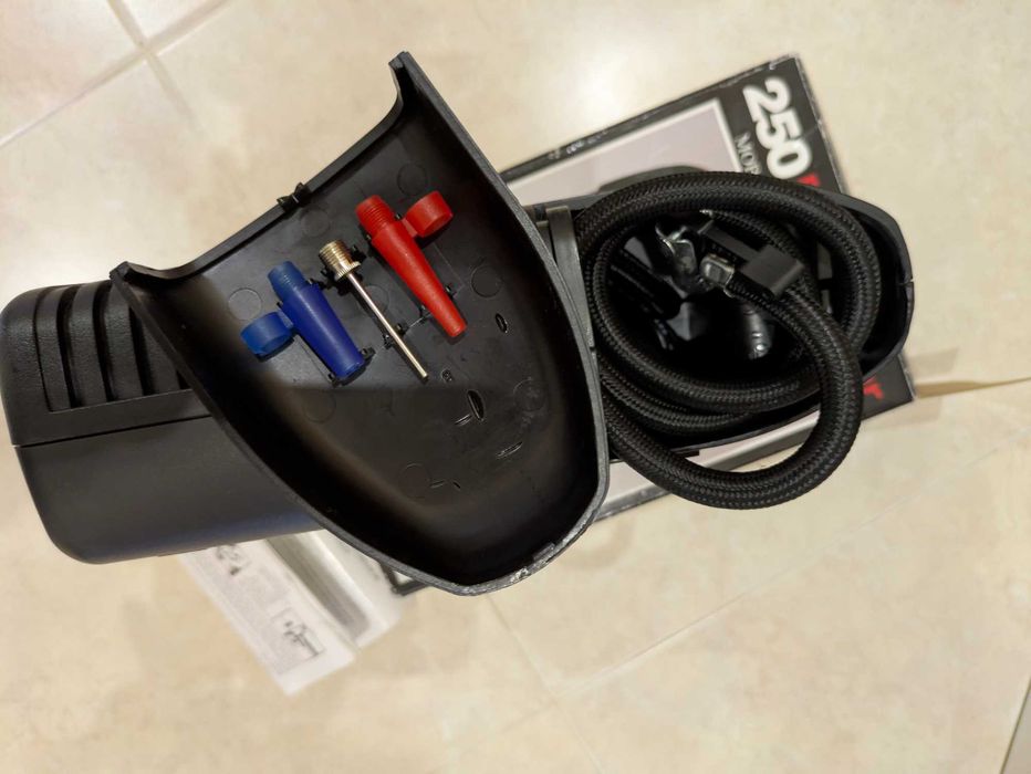 Compressor de ar 250PSI - 12VDC com conector de esqueiro [NA CAIXA]