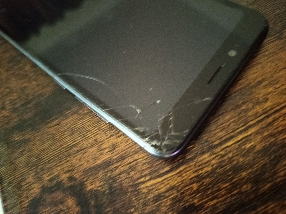 Telemóvel Xiaomi Redmi 6 - Ecrã Partido