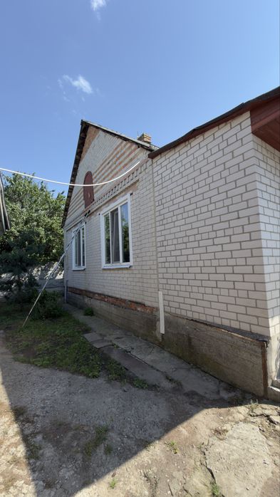 Продам затишний будинок