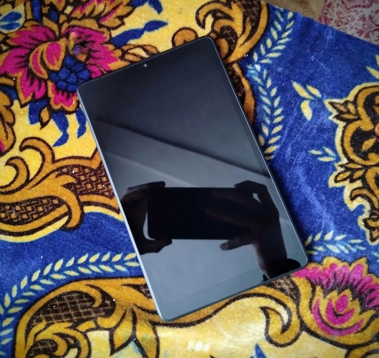 Планшет Lenovo Tab M8 (TB-8505F), стан ідеальний + Подарунок