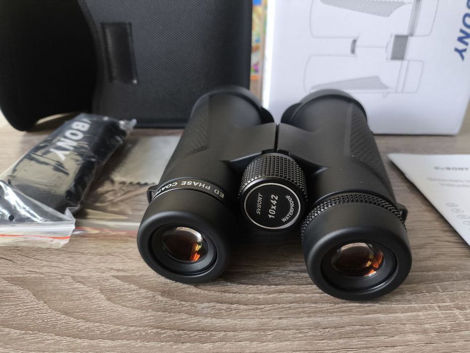 Бинокль Svbony SV202 10X42 ED, водонепроницаемый, полный комплект