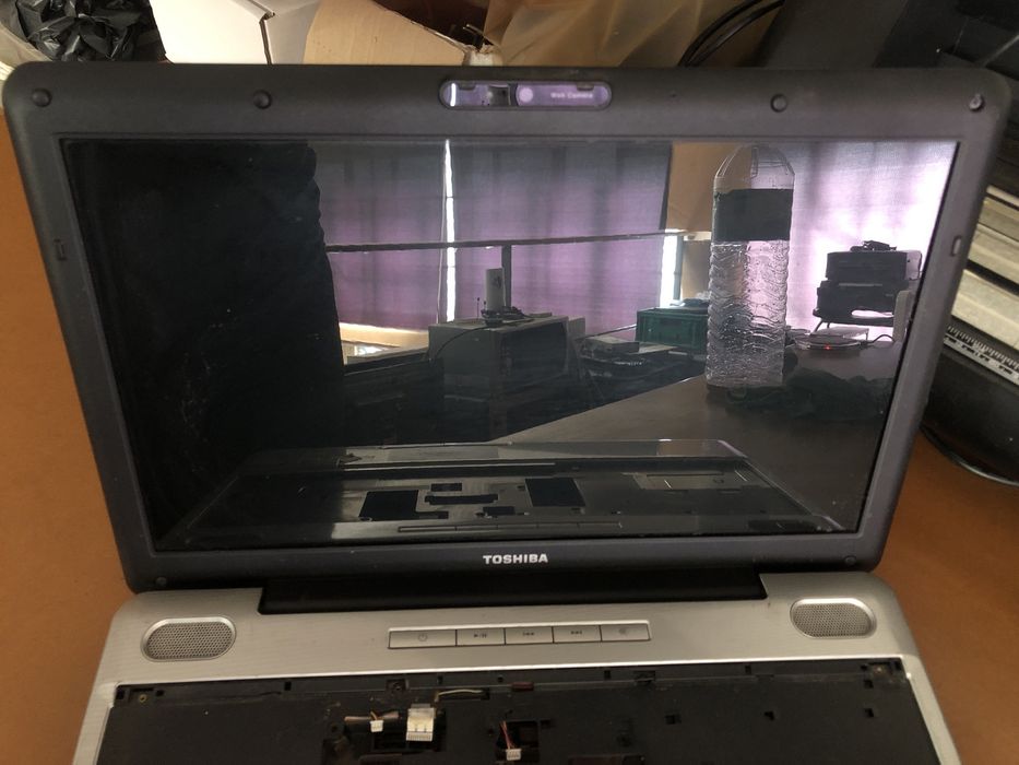 Carcaca  Toshiba em otimo estado Satelite L500 - 13w