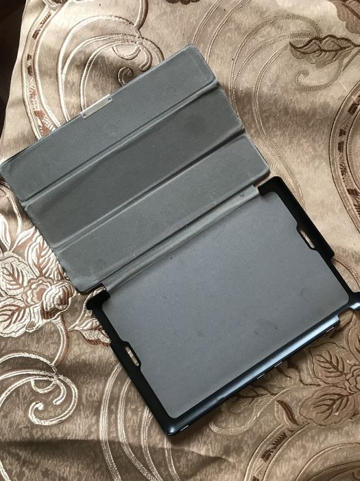 Чехол на планшет клавиатура пульт