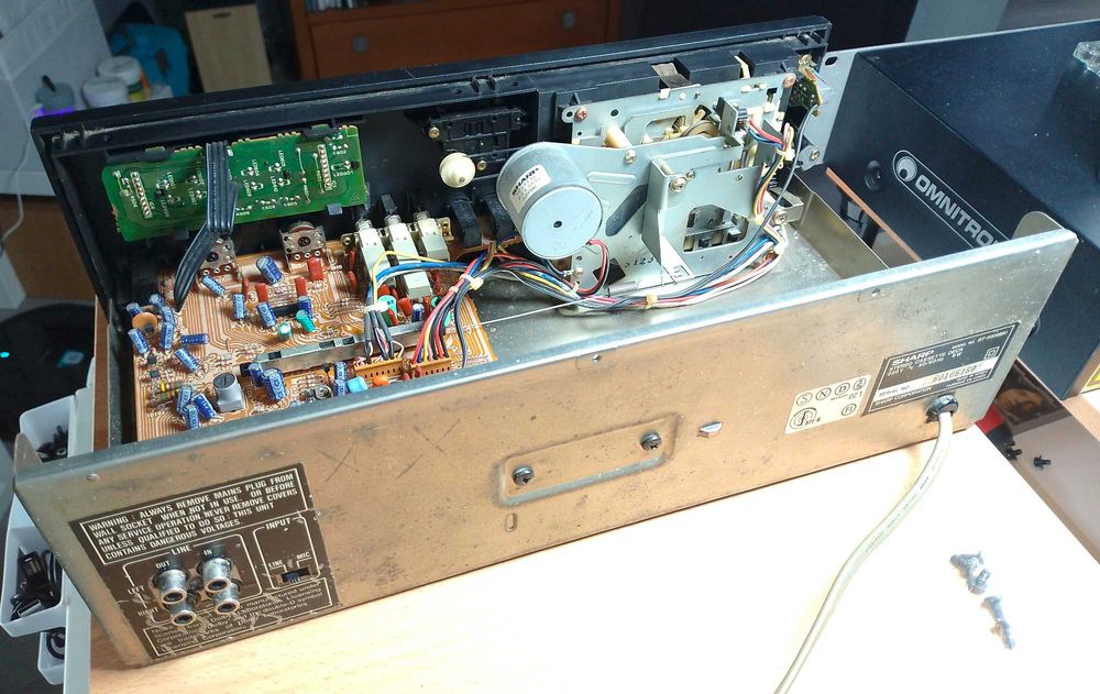 Leitor de Cassetes SHARP RT-115H