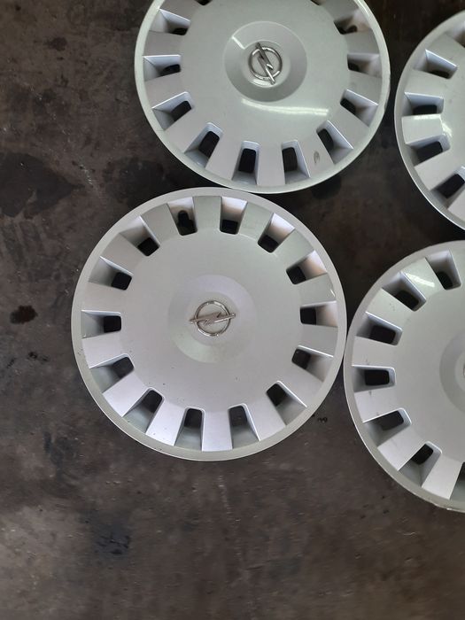 (106) Kołpaki 15" - Opel