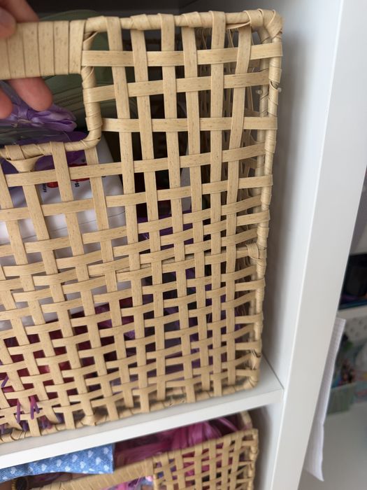 Regał kallax ikea wraz z koszami