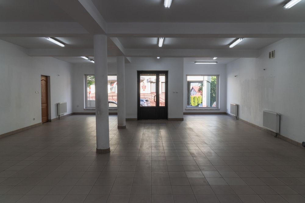Lokal handlowo-usługowy 120 m², Proszowice, Mały Rynek