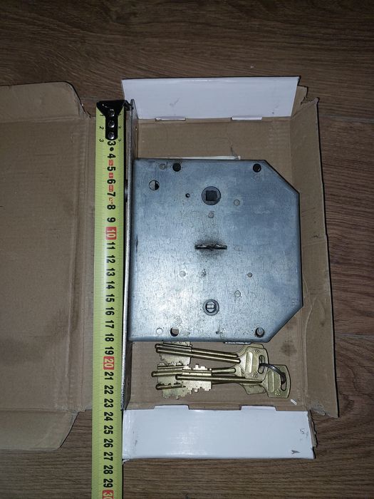 Замок врізний сувальдний Ельбор