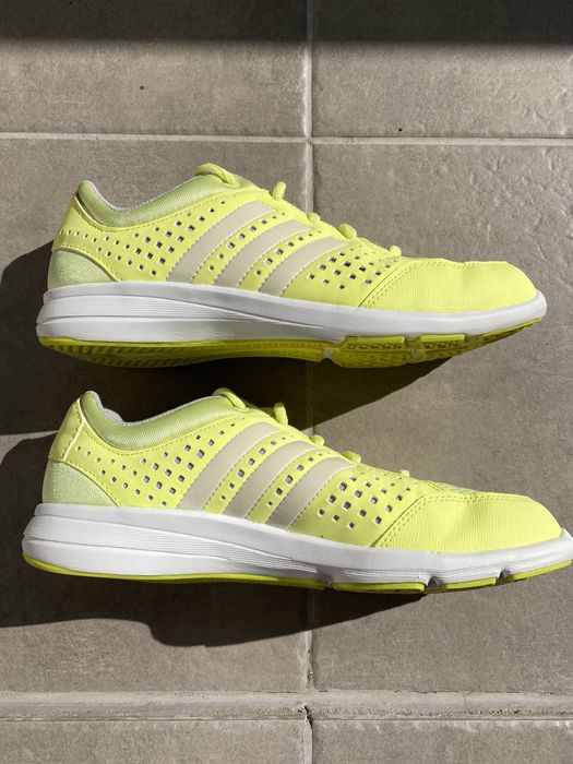 Buty treningowe Adidas Arianna III żółte r. 38 i 2/3