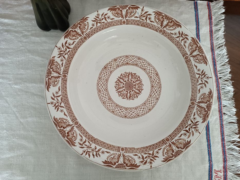 Pratão da Fábrica de Loiça de Sacavém