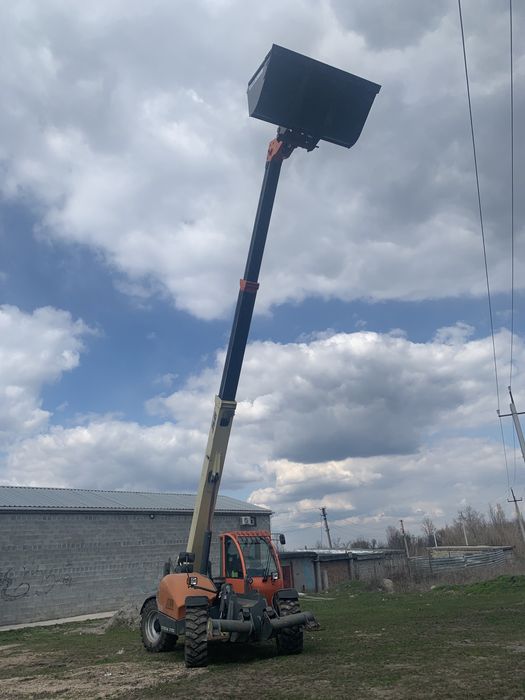 Послуги телескопічного навантажувача(погрузчик)Маниту(Manitou)