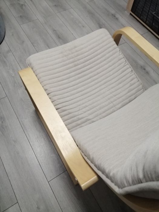 Кресло IKEA серии ПОЭНГ.