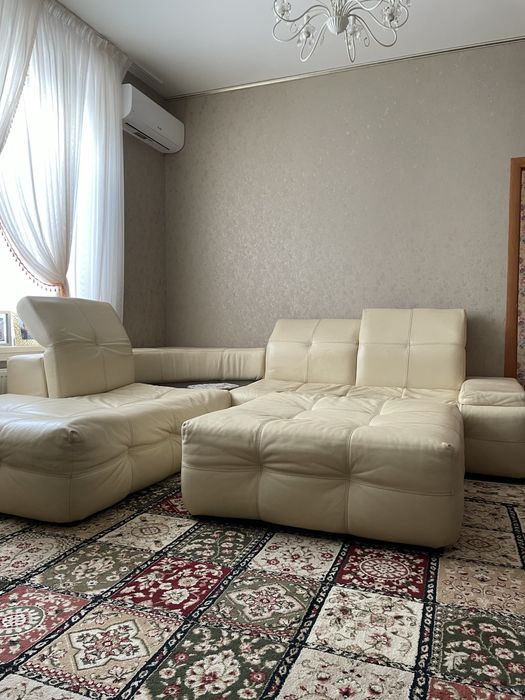 Продам ітайський шкіряний диван