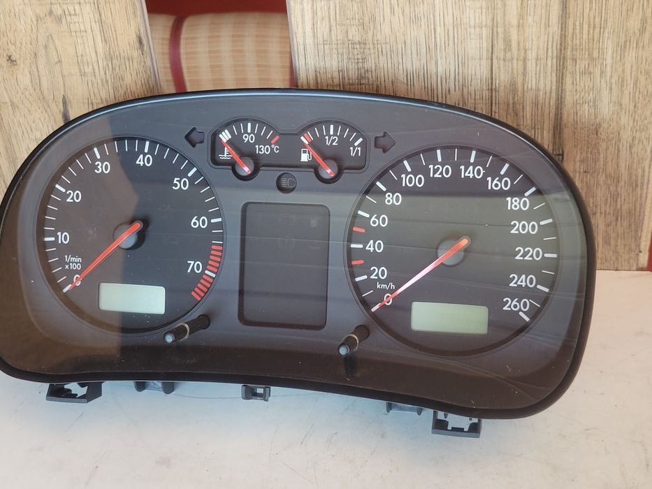 Prędkościomierz Licznik Volkswagen Golf 4 IV 1.6 Benzyna LUBIN wysyłka