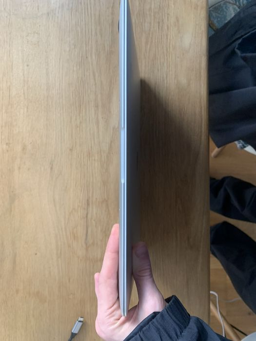 Macbook air m1 16 RAM 256 GB